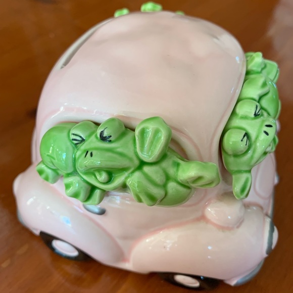 Ceramic Frogs-In-A-Volkswagen Bug Coin Bank - Picture 3 of 7